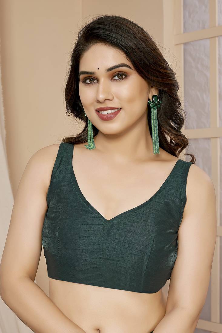 Ready-to-Wear Bollywood Style Saree – Effortless Glam in Minutes